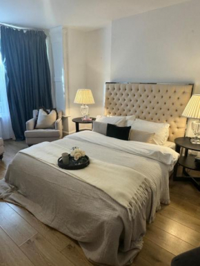 Prime Location Studio Flat